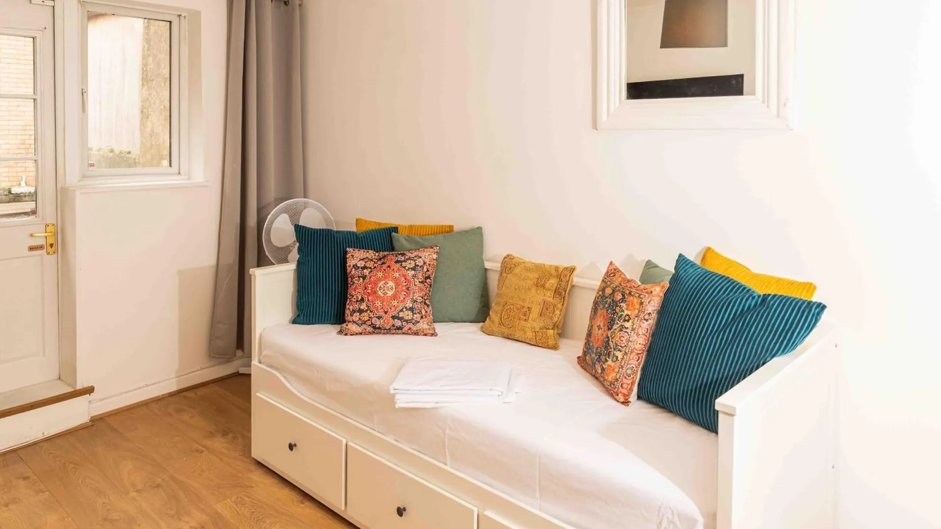 2 Bedroom Flat By Haggerston Station 伦敦 公寓
